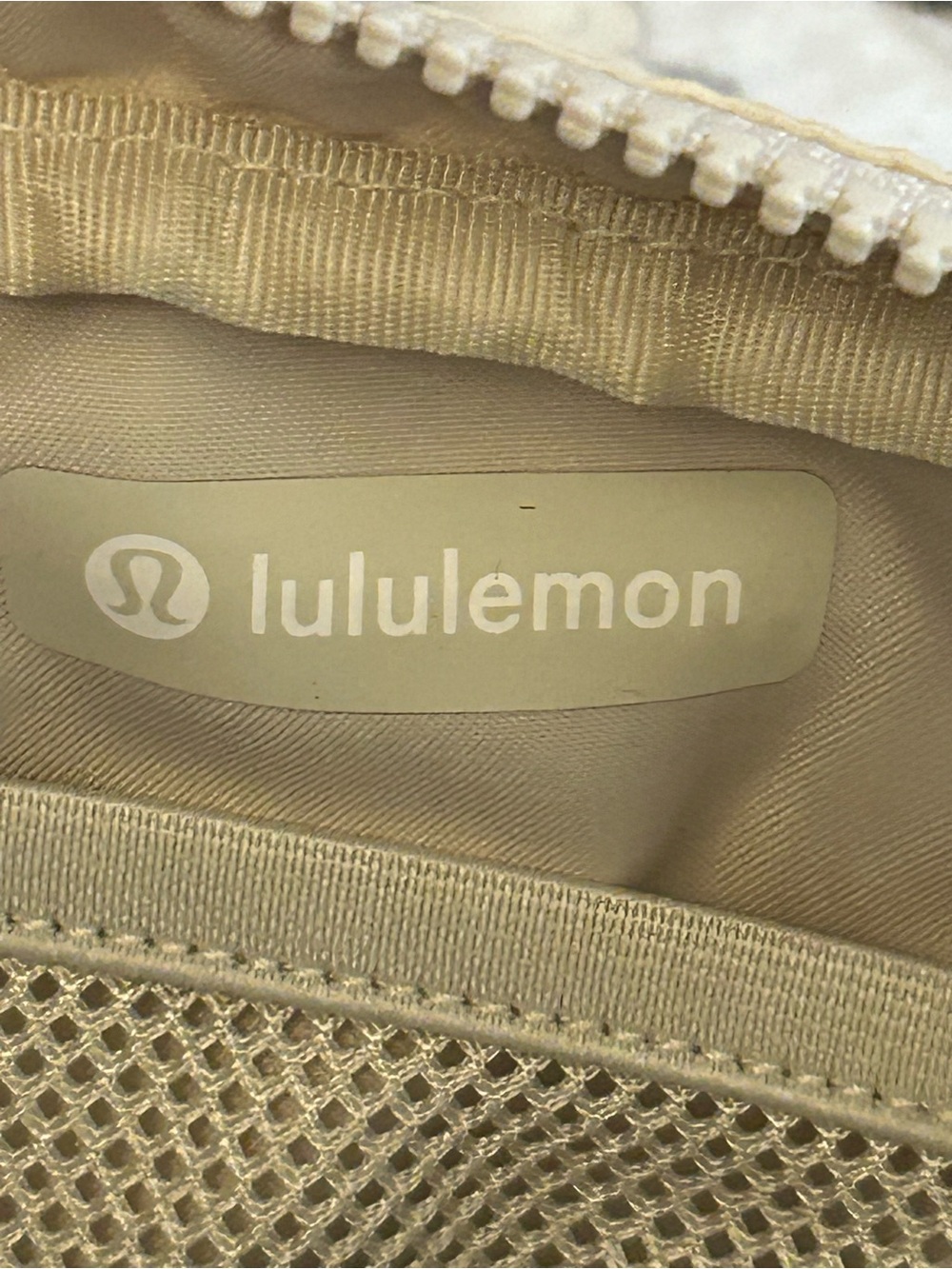 Lululemon Everywhere Off White Belt Bag (1L) - Picture 15 of 15